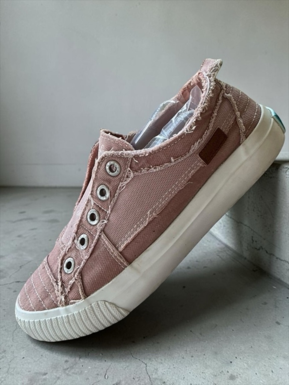 Blowfish Malibu Play Slip-On Sneakers Dusty Pink Size 8